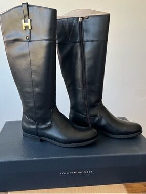 Tommy Hilfiger Women's SHYENNE3 Riding Boots Black Size 10M .